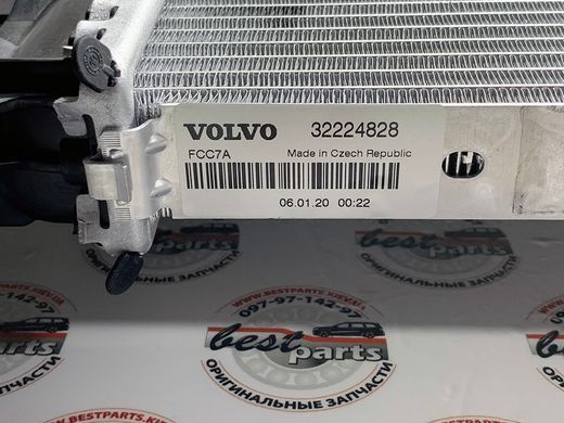 32224828 Радиатор охлаждения двигателя Volvo / XC90 (16-)