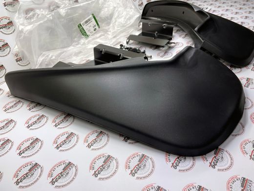CAS500060PMA Брызговики передние Range Rover Vogue L322