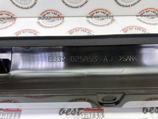 LR077218 Накладка передней левой стойки, наружная Range Rover Evoque L538