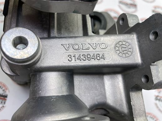 36051347 Клапан EGR D4204T (Клапан рециркуляции выхлопных газов) Volvo XC90 (16-) / XC60 (-17) / V90 CC (17-) / V90 (17-) / V60 CC (-18) / V60 (-18) / V40 CC (-19) / V40 (-19) / S90 (17-) / S60 CC (-18) / S60 (-18)