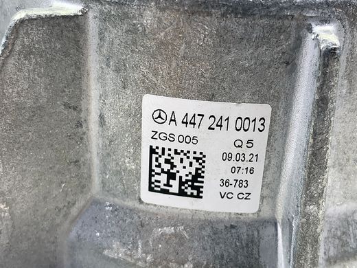 A4472410013, A 447 241 00 13 Подушка (Опора) двигуна права Mercedes M651 / V W447