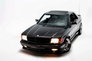 Старий Mercedes продають за величезні гроші