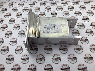 8R0807133A, 8R0 807 133 A Кронштейн підсилювача переднього бампера лівий Porsche Macan 95B/95B-2