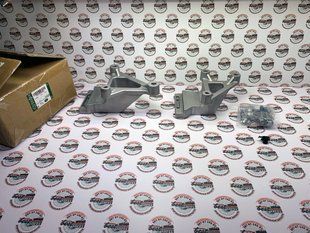 VPLKP0495 Крепеж правой боковой подножки к-т Range Rover Vogue L460 / Sport L461