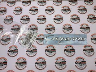 958559675000C1, 958 559 675 000C1 Надпись на крышку багажника "Cayenne" White Silver Chrom Porsche Cayenne 958