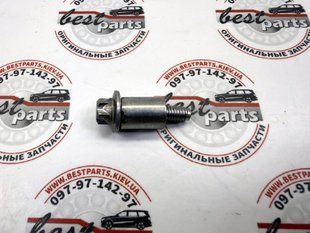 A0009903144, A 000 990 31 44 Болт Torx External M6X30 крепления клапаной крышки Mercedes M654 / M656 / CLA C118 / GLE W167/C167/X167 / A W177 / C W205 / E W213/C238 / S W222/W223 / B W247 / GLB X247 / GLA H247 / GLC X253 / CLS C257 / V W447 / G W463