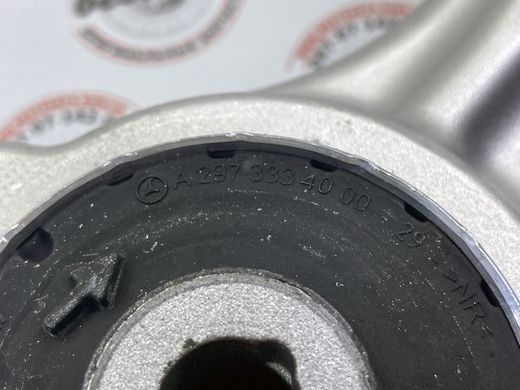 A2233308805, A 223 330 88 05 Рычаг передний нижний продольный (кривой) правый 4Matic Mercedes S W223