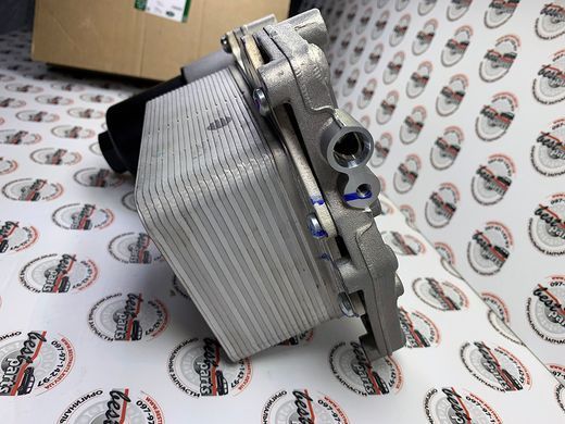 LR113200 Масляный радиатор в сборе с корпусом фильтра 4.4 Diesel Range Rover Vogue L322/L405 / Sport L494