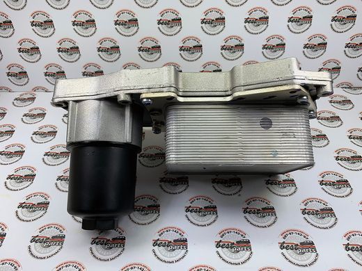 LR113200 Масляный радиатор в сборе с корпусом фильтра 4.4 Diesel Range Rover Vogue L322/L405 / Sport L494