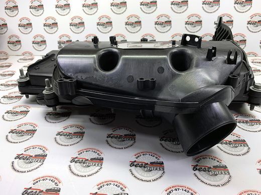 LR166213 Колектор впускний лівий Range Rover Vogue L322 / L405 / Sport L320 / L494 / Velar L560 / Land Rover Discovery 4/5 L319 / L462