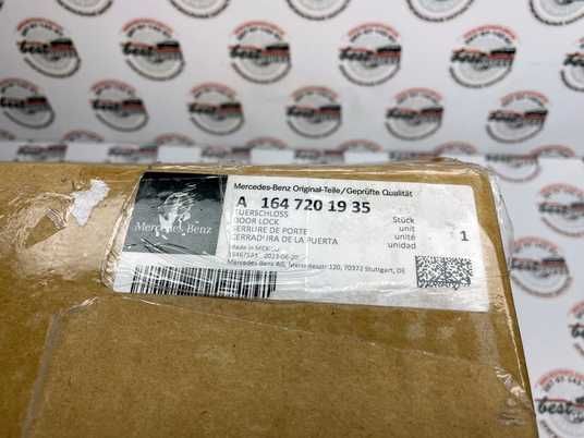 A1647201935, A 164 720 19 35 Замок передней левой двери KeyLess-Go