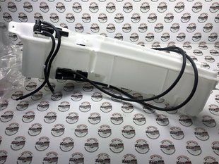 LR110609 Бачок омивача лобового скла з омивачем фар Range Rover Vogue L405 / Sport L494 / Land Rover Discovery 5 L462