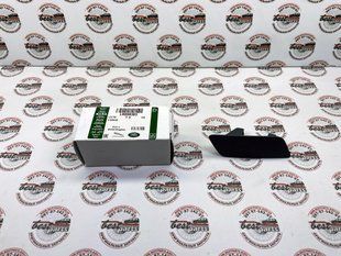 LR098383 Кришка форсунки омивача права, рестайл Range Rover Voque L405