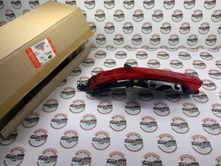 LR102042 Фара противотуманная задняя левая Land Rover Discovery Sport L550