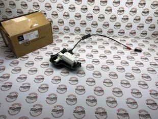 A1667600700, A 166 760 07 00 Доводчик передней левой двери Mercedes GLE W166/C292 / GLS X166