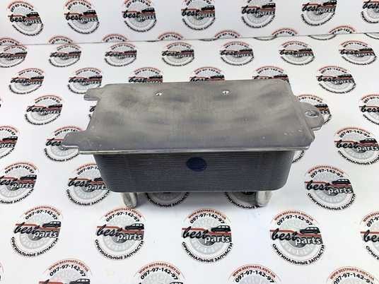 LR036354 Радиатор масляный охлаждения коробки передач Range Rover