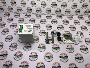 LR017032 Направляющая заднего суппорта к-т Range Rover Vogue L322 / Sport L320 / Land Rover Discovery 3/4 L319