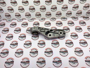 31430975 Подушка (Опора) коробки автомат АКПП Volvo XC70 (-16) / XC60 (-17) / V70 (-08) / V60 CC (-18) / V60 (-18) / S80L (-12) / S80 (-06) / S60 CC (-18) / S60 (-18)