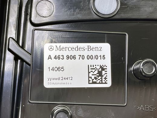 A4639067000, A 463 906 70 00 Повторитель поворота правый переднего крыла Mercedes G W463/W465