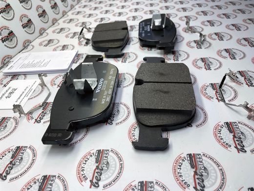 32438068 Колодки тормозные передние Volvo XC90 (16-) / XC60 (18-) / V90 CC (17-) / V90 (17-) / V60 CC (19-) / V60 (19-) / S90 (17-) / S60 (19-)