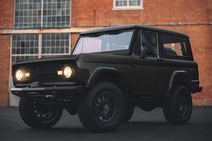 Унікальний "найчорніший" Ford Bronco офіційно представили