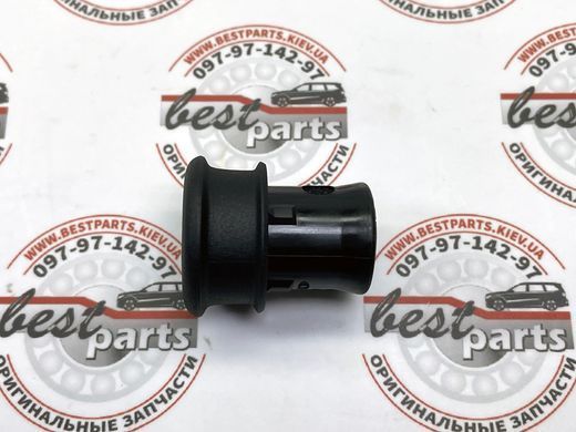 32245600 Заглушка розетки прикурювача 12V Volvo XC90 (16-) XC60 (18-) EX40 (25-) / XC40 (18-) V90 CC (17-) V90 (17-) V60 CC (19-) V60 (19-) S90L (19-) S90 (17-) S60 (19-) EC40 (25-) / C40 (22-)