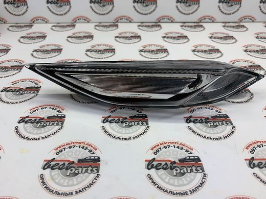 95863110110, 958 631 101 10 Повторювач повороту передній лівий R21 Porsche Cayenne 958