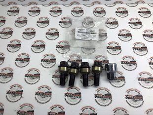 WHT006979A, WHT 006 979 A Секретки колесные к-т 4 шт с ключом черные Porsche Macan 95B/95B-2 / Panamera 970