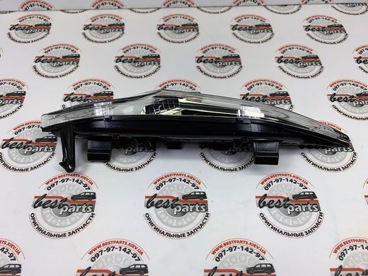 95863110200, 958 631 102 00 Повторитель поворота передний правый Porsche Cayenne 958