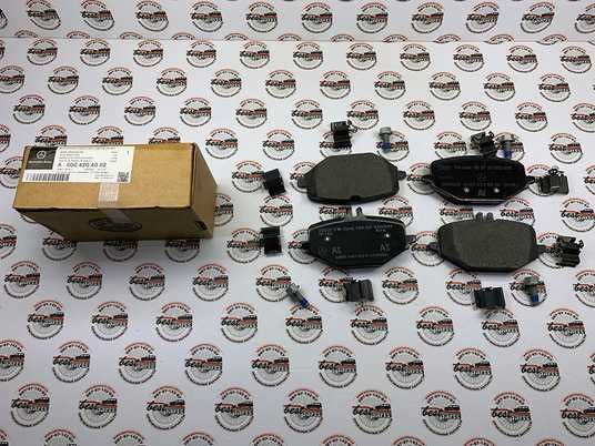 A0004204002, A 000 420 40 02 Колодки тормозные задние Mercedes GLE