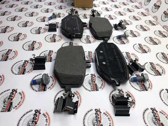 A0004204002, A 000 420 40 02 Колодки тормозные задние Mercedes GLE