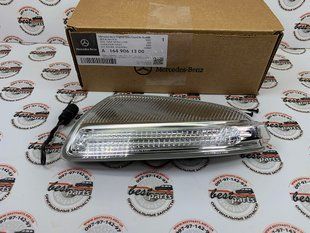 A1649061300, A 164 906 13 00 Повторитель поворота на боковом зеркале левом Mercedes ML W164 / GL X164