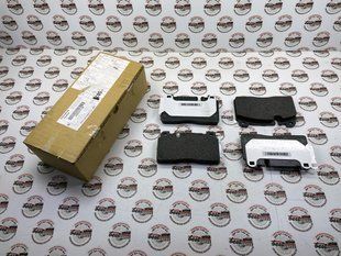 95B698151AM, 95B 698 151 AM Колодки гальмівні передні чорний супорт Porsche Macan 95B / 95B-2