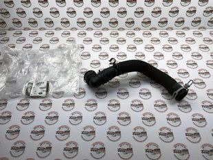 LR118802 Патрубок (Шланг) охлаждения к тройнику Range Rover Sport L320 / Land Rover Discovery 4 L319