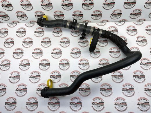 LR022660 Патрубок охолодження Range Rover Vogue L322