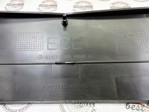 A2078850581, A 207 885 05 81 Подиум под номерной знак Европа рестайл Mercedes E C207