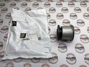 A1643330414, A 164 333 04 14 Сайлентблок переднего нижнего рычага Mercedes ML W164 / GL X164 / R W251