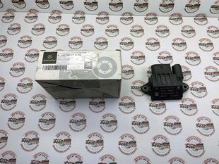 A642900770180, A 642 900 77 01 80 Блок управления свечей накала Mercedes M642 / ML W164/W166 / GL X164/X166 / C W204 / GLK X204 / E C207/W211/W212 / CLS C218/C219 / S W221/W222 / R W251 / G W463