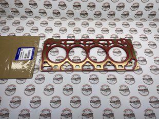 31430058 Прокладка головки блоку B4204T Volvo XC90 (16-) / XC70 (-16) / XC60 (18-) / XC60 (-17) / XC40 (18-) / V70 (-16) / V60 CC (19-) / V60 (19-) / V60 CC (-18) / V60 (-18) / V40 CC (-19) / V40 (-19) / S90 (17-) / S80 (-16) / S60 CC (-18) / S60 (19-) /