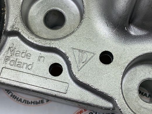 97037511801, 970 375 118 01 Подушка (Опора) АКПП Porsche Panamera 970
