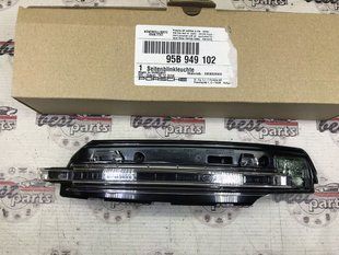 95B949102, 95B 949 102 Повторювач повороту на правому дзеркалі Porsche Macan 95B