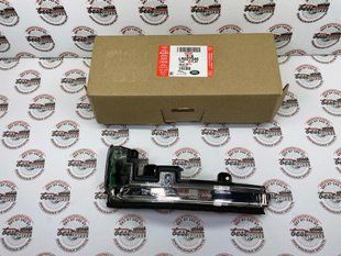 LR027946 Указатель поворота на левом зеркале Range Rover Vogue L405 / Sport L494 / Evoque L538 / Land Rover Discovery 3/4 L319