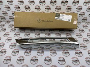 A1668850774, A 166 885 07 74 Накладка лівого ходового ліхтаря хромована Mercedes ML / GLE W166
