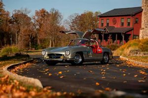 За скільки вдасться продати раритетний Mercedes 300SL?