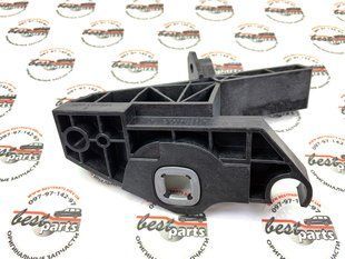 A2056203501, A 205 620 35 01 Кронштейн передней панелы правый Mercedes C W205