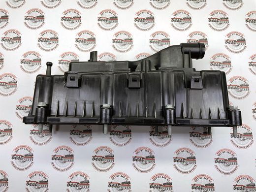 LR105980 Кришка вентиляції картерних газів 2.0 Diesel Range Rover Evoque L538/L551 / Land Rover Discovery Sport L550
