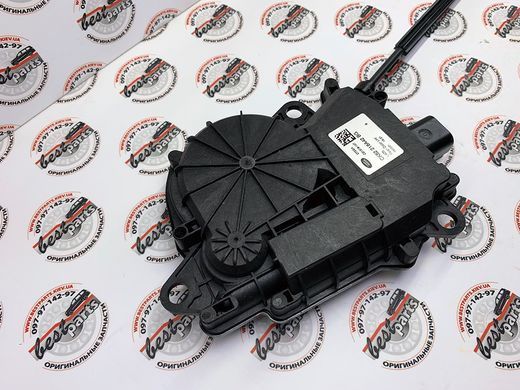 LR108981 Доводчик (Актуатор) замка задней двери Range Rover Vogue L405 / Sport L494