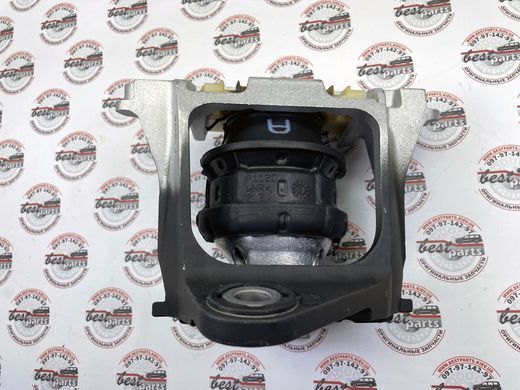 32411650 Подушка (Опора) двигуна права Volvo XC90 (16-) / XC60 (18-) / V90 CC (17-) / V90 (17-) / V60 CC (19-) / V60 (19-) / S90L (19-) / S90 (17-) / S60 (19-)