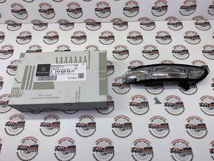 A2198200521, A 219 820 05 21 Указатель поворота на левом зеркале Mercedes E W211 / CL C216 / S W221