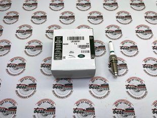 LR158761 Свічка запалювання Range Rover Vogue L460 / Sport L461 / Land Rover Defender L663